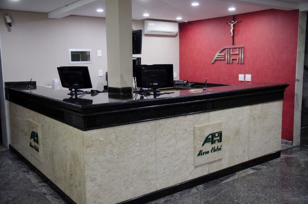 Alves Hotel 5/50