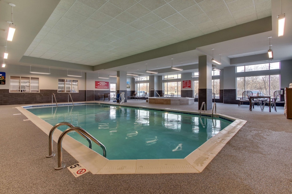Drury Inn & Suites Columbus Polaris 22/50