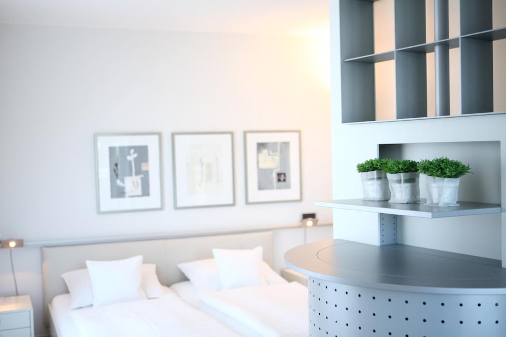 Maifeld Sport- Und Tagungshotel 10/50