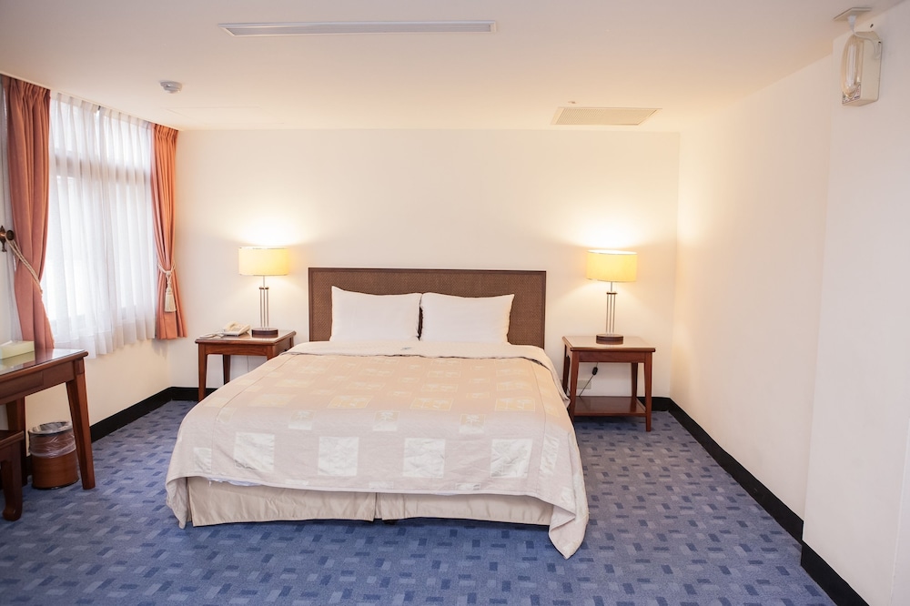 East Coast, Garden, Suite, 4 Beds, Queen Bed