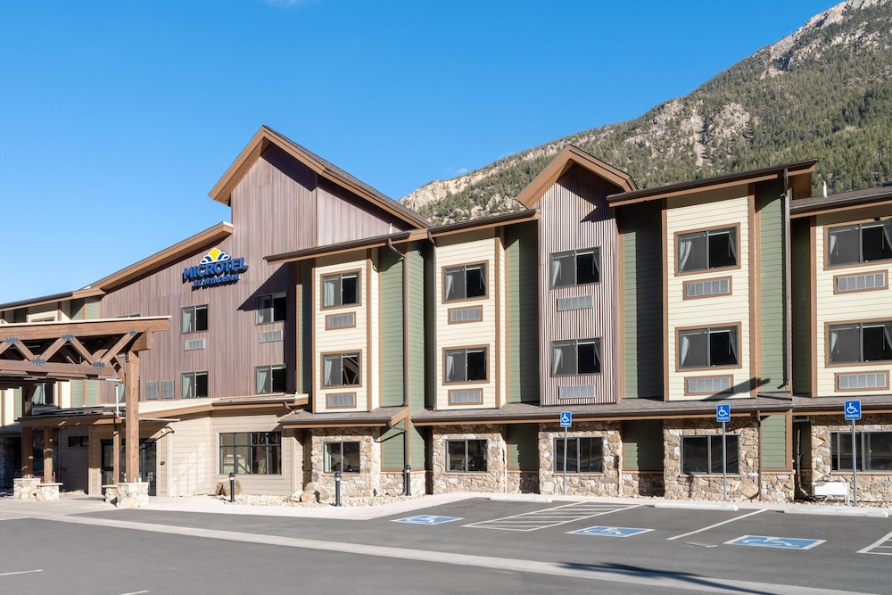 Microtel Inn and Suites by Wyndham Georgetown Lake 8/55