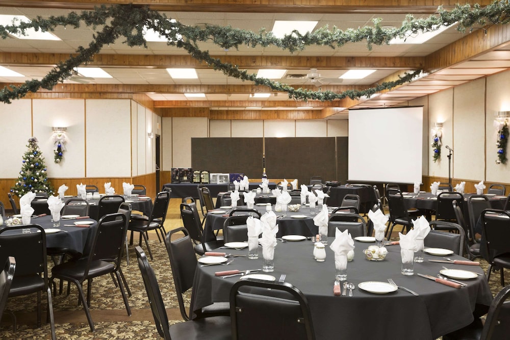 Days Inn By Wyndham Estevan 18/22