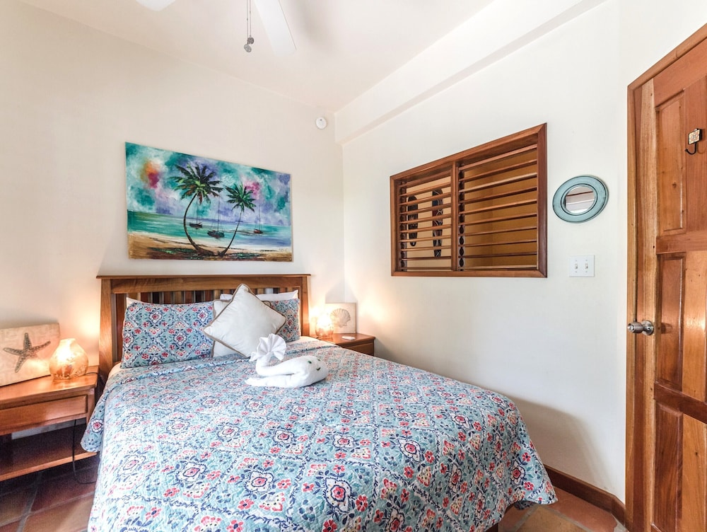 Sapphire Beach Resort 17/77