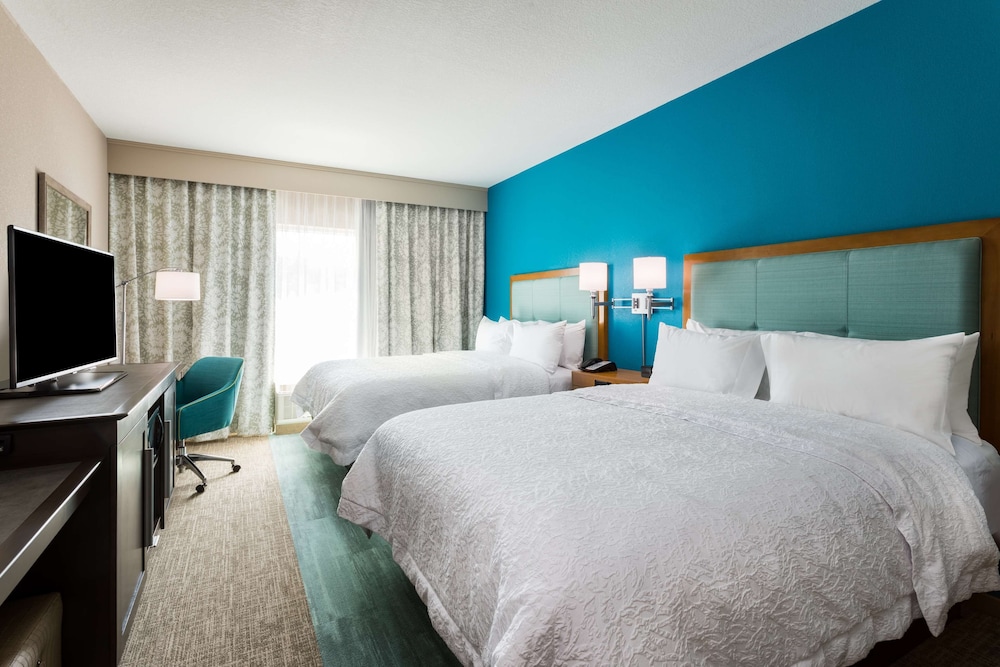 غرفة بسريرين كوين بحوض استحمام لذوي الإعاقة، Hampton Inn and Suites Mary Esther Fort Walton Beach 2/4