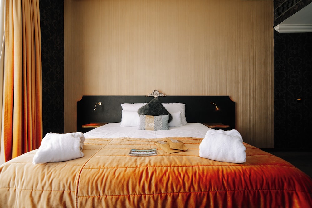 Junior Suite, King Bed