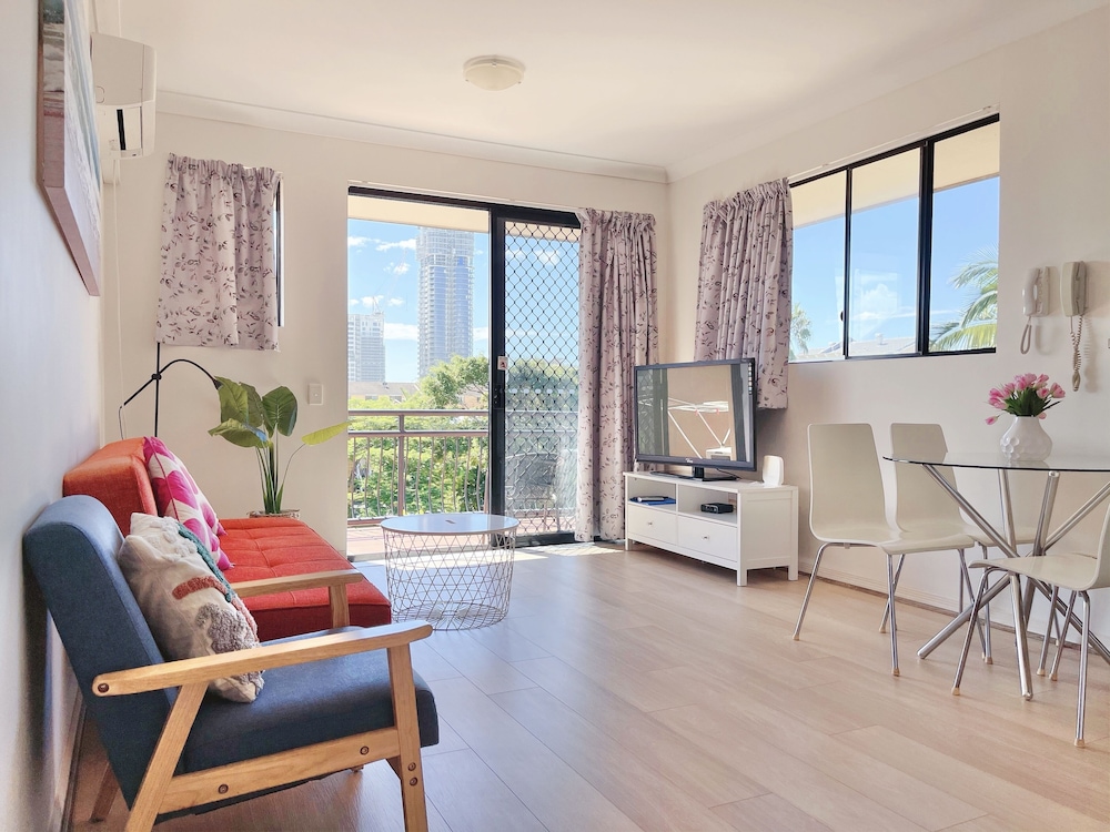 Mermaid Beach Park View 52/72