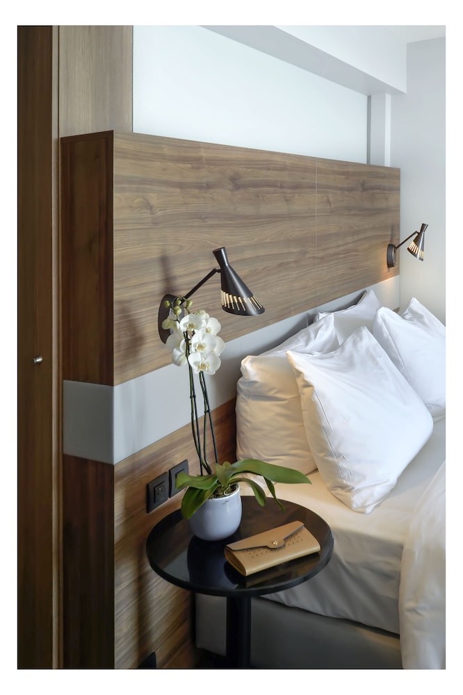RADISSON BLU NICE 29/75