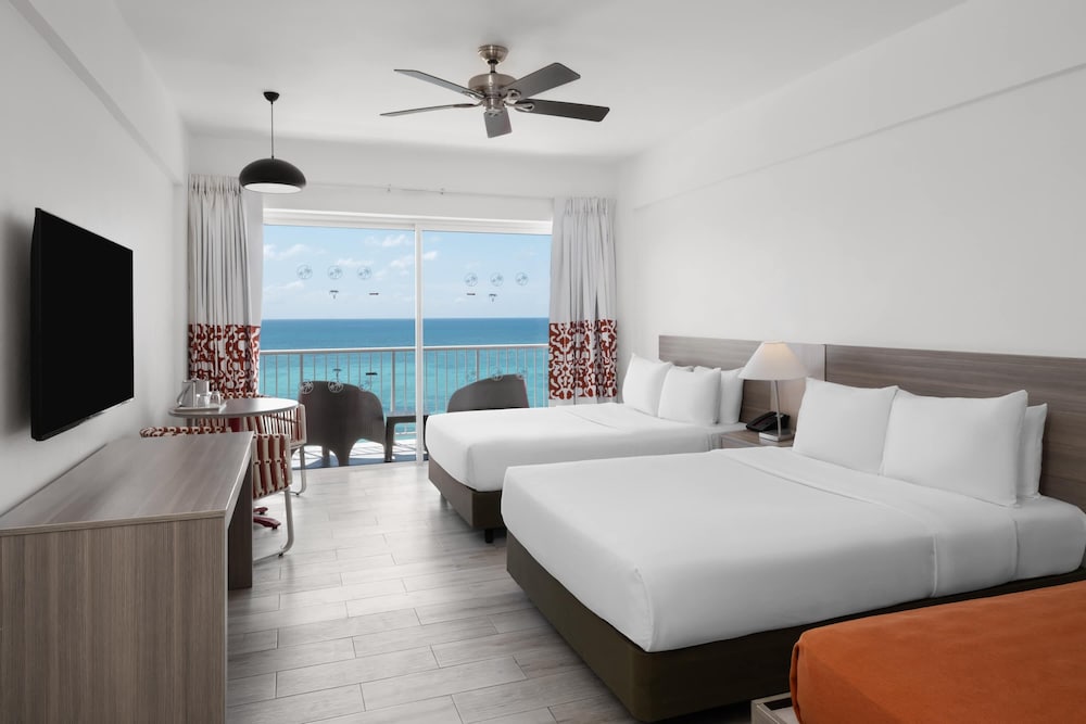 Grand Decameron Cornwall Beach, A Trademark All Inclusive 17/50