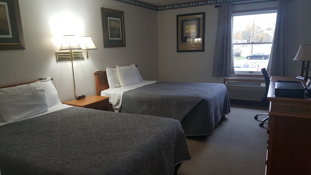 Amerivu Inn And Suites New Richmond 15/60