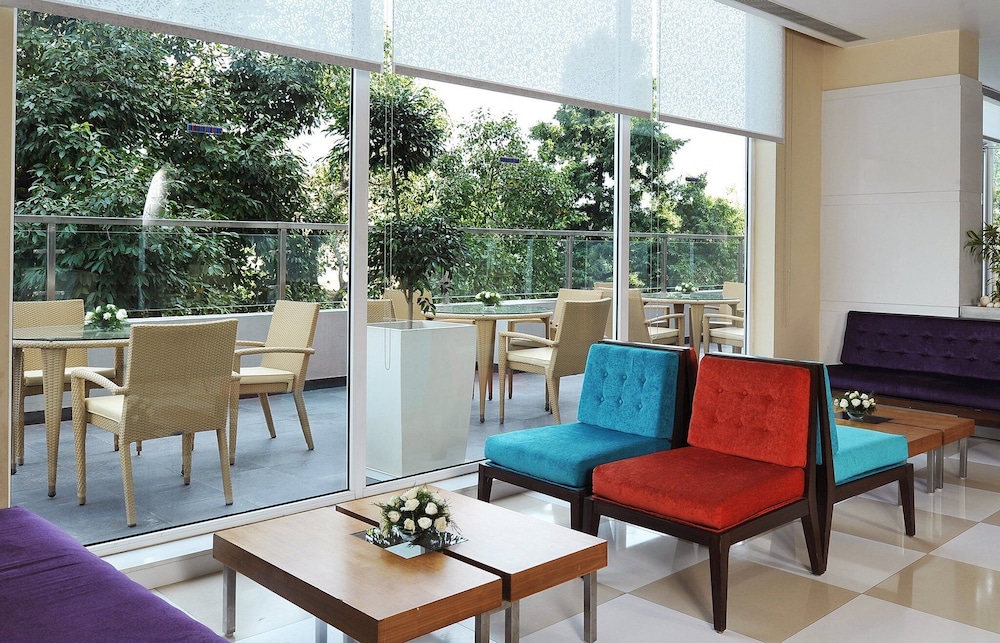 HOMETEL CHANDIGARH 20/45