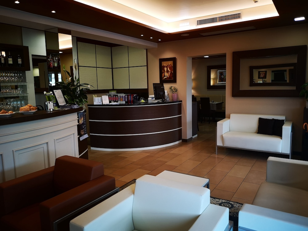 Hotel Clarin 14 By Dori 12/67