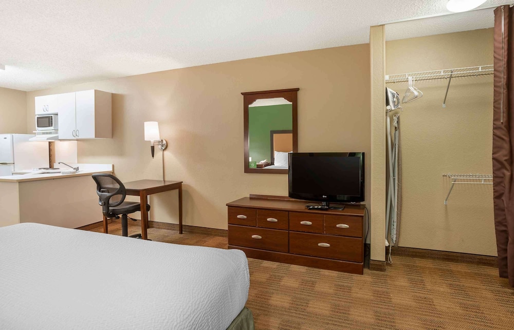 Extended Stay America Columbia - Stadium Boulevard 16/36