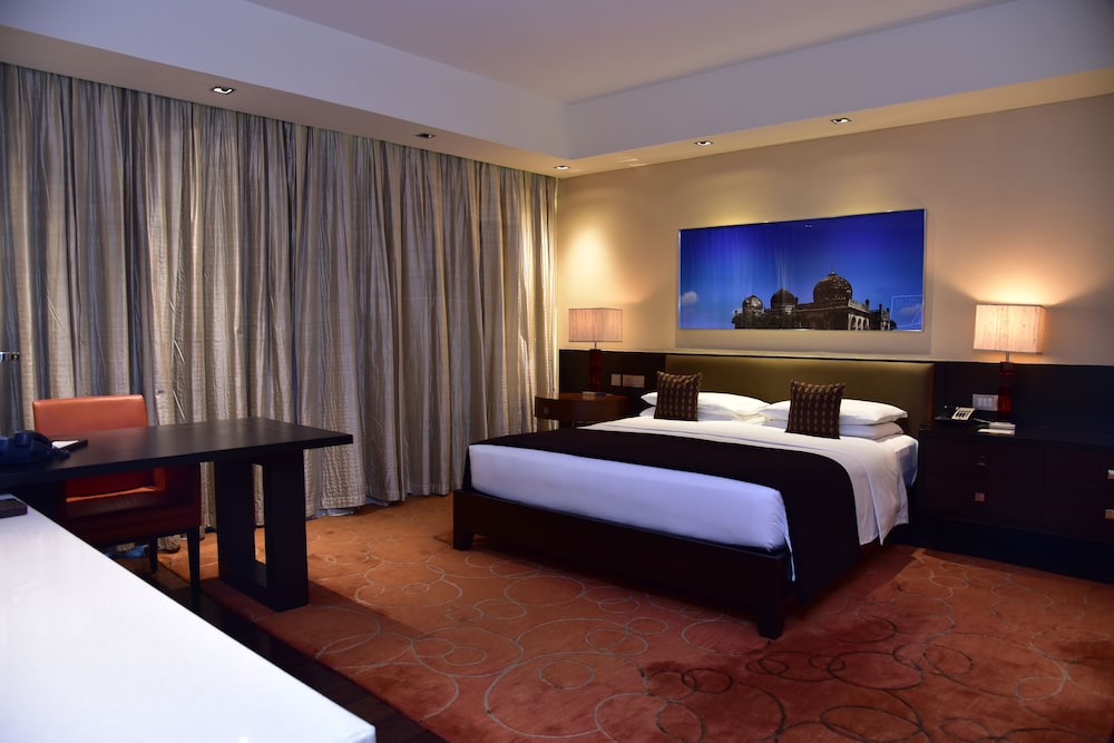 PARK HYATT HYDERABAD 26/69