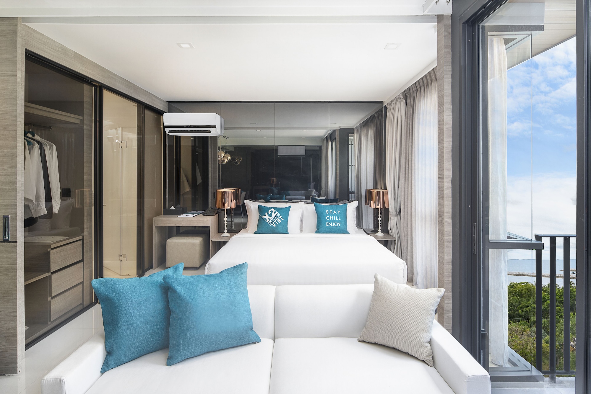غرفة تنفيذية بسرير كينج بإطلالة على البحر، Seaphere Pattaya Hotel 3/8
