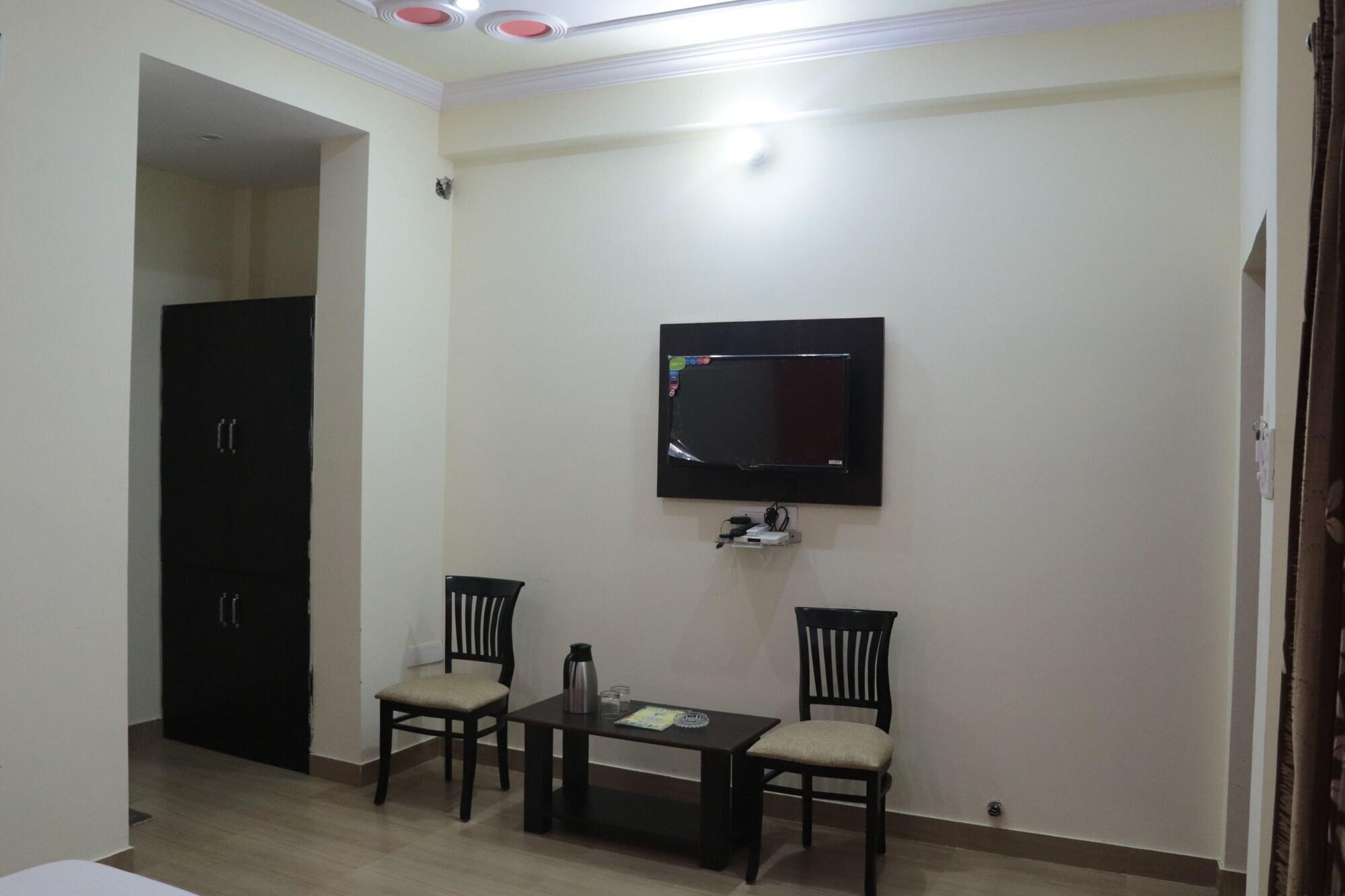 Royal Zayka Hotel & Restaurant 14/17