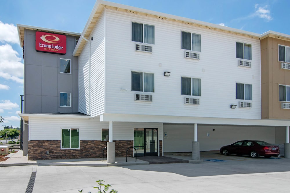 Econo Lodge Inn & Suites Springfield Main Street 52/63