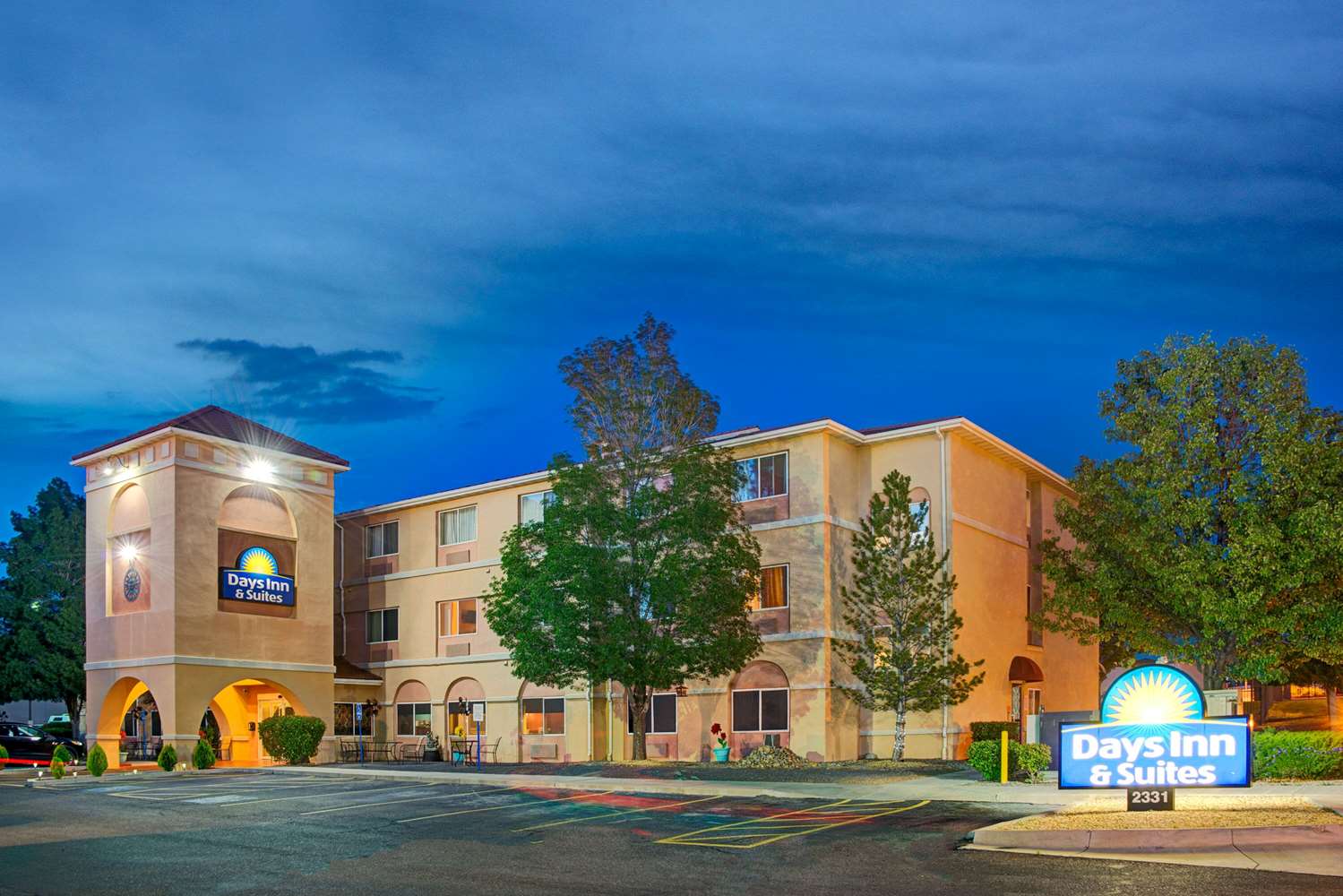 Days Inn & Suites By Wyndham Airport Albuquerque 35/38