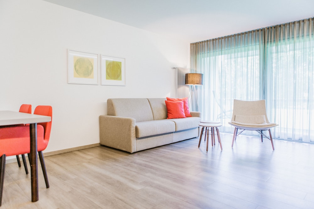Schlosshotel Monrepos 40/62