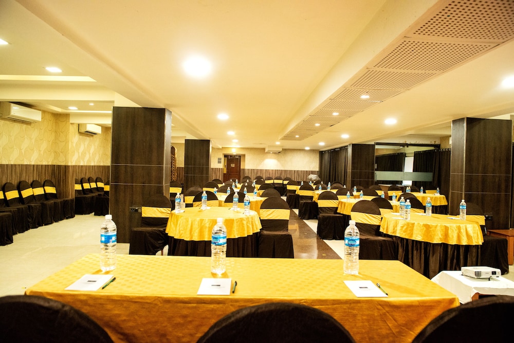 Hotel Bangalore Gate 77/81