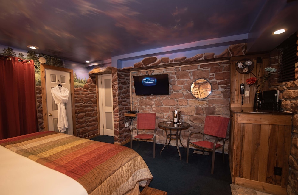 Anniversary Inn - South Temple 40/50
