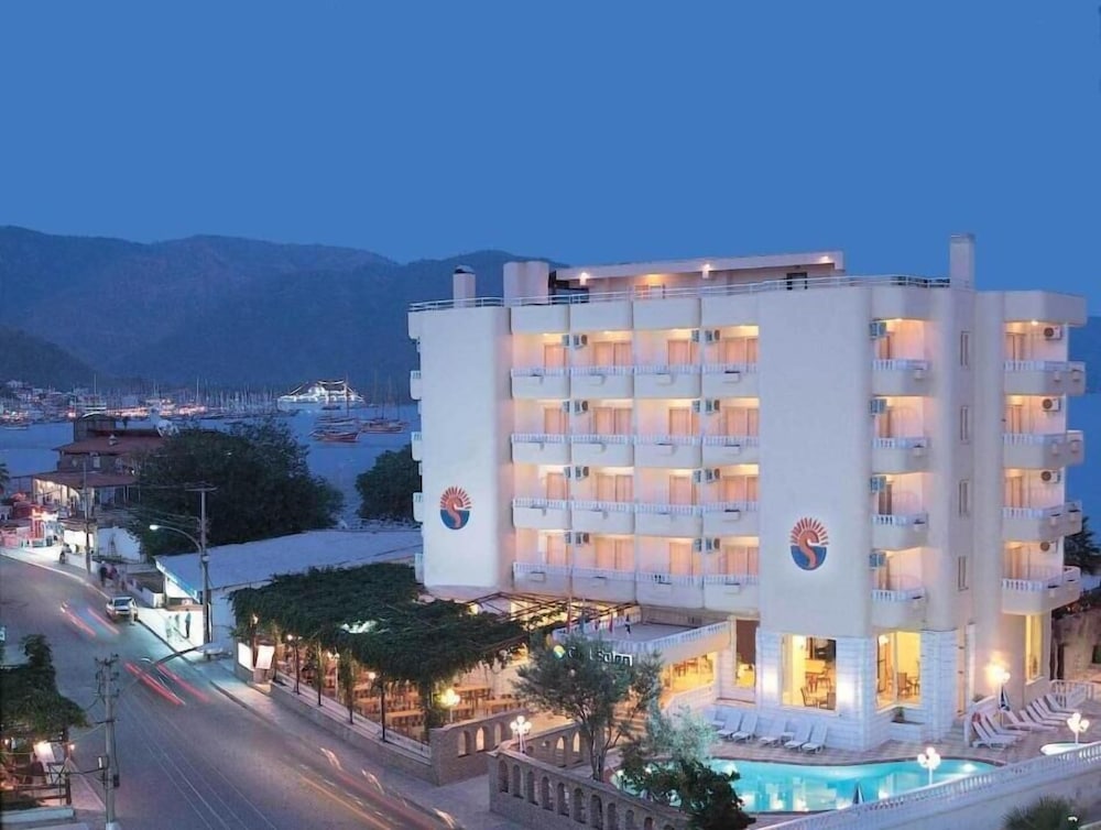 Selen 1 Hotel 1/26