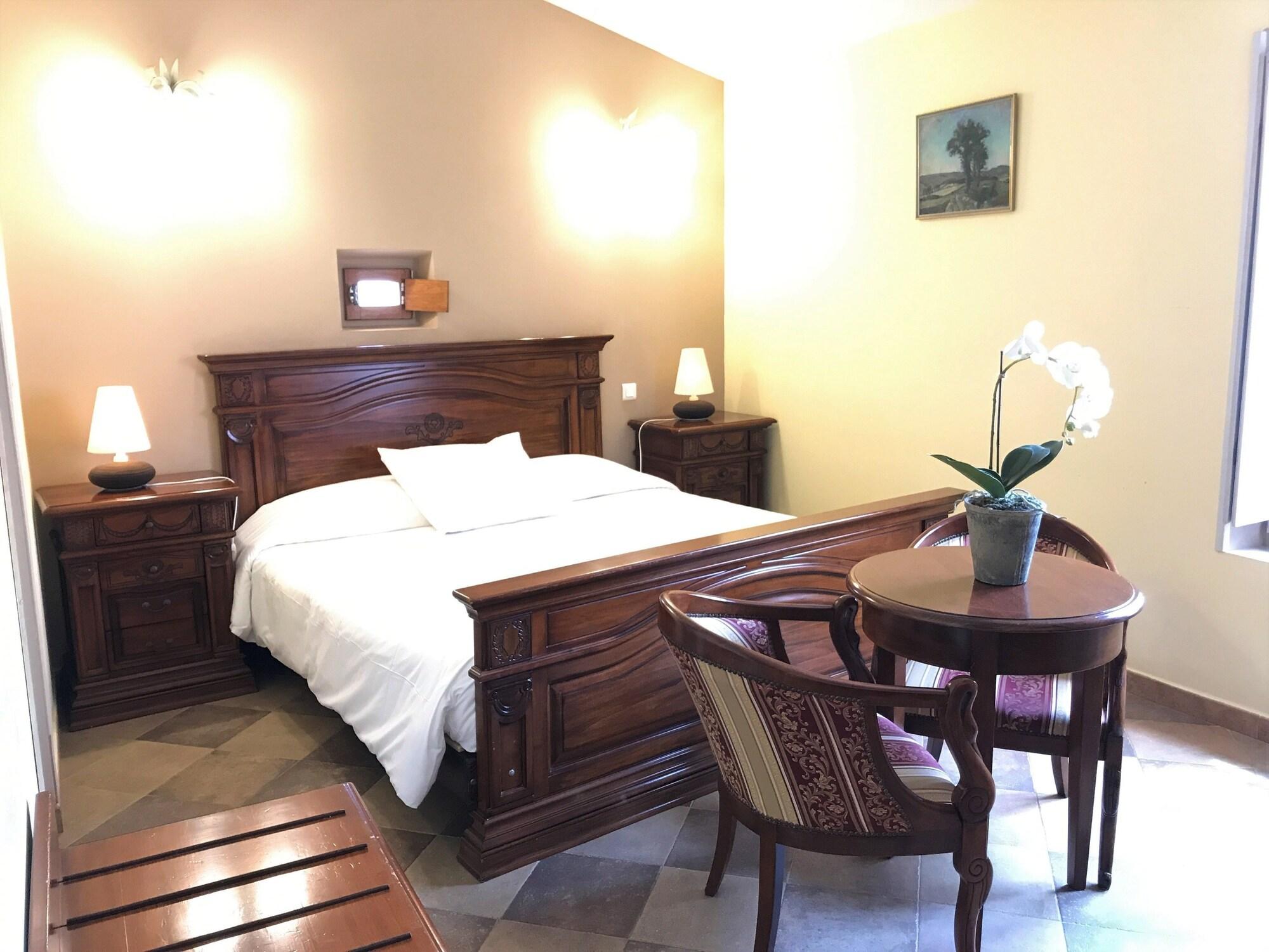Hôtel Colomba 11/25