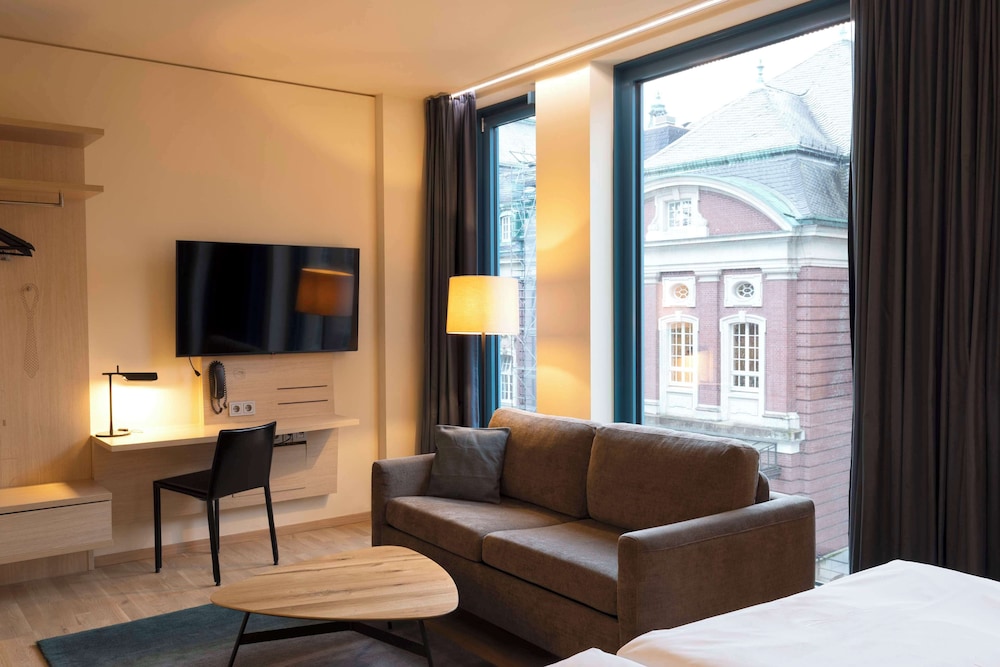 Scandic Hamburg Emporio 40/61