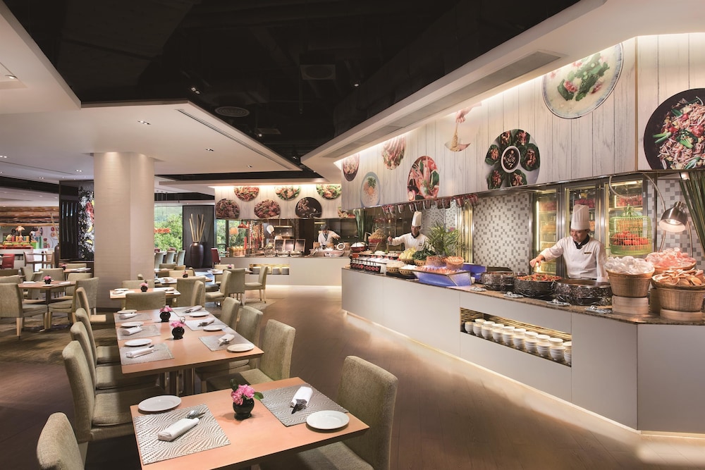 Shangri-La Shenzhen 33/50