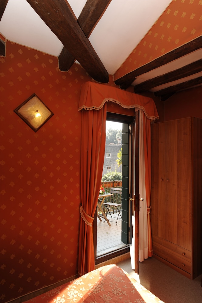 Villa Rosa 40/49
