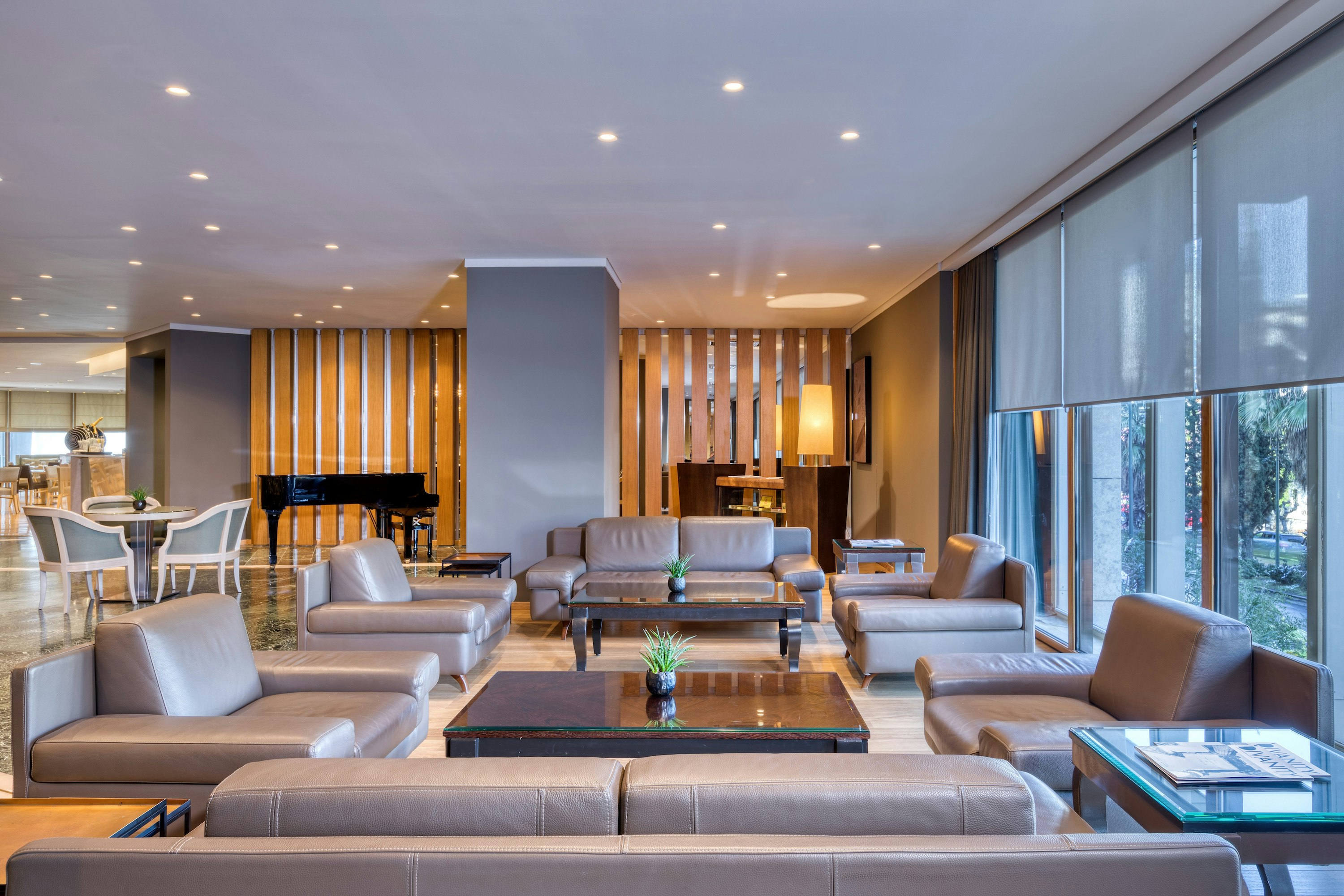 Divani Caravel Hotel 63/87