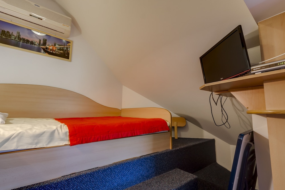 Rooms and Apartments Jana 22/76