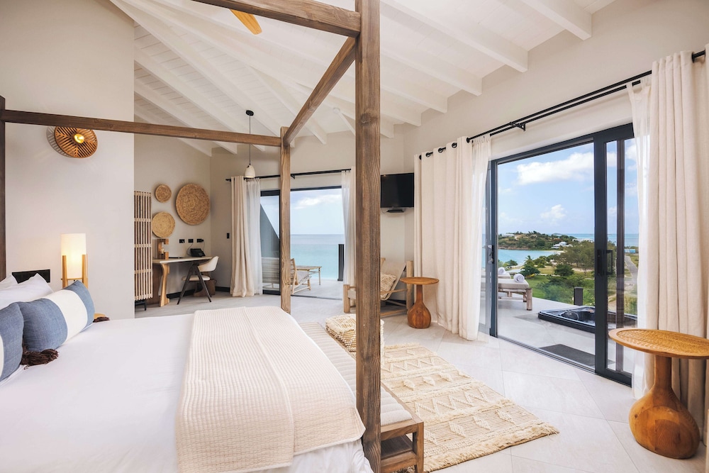 STUDIO, OCEAN VIEW, JETTED TUB
