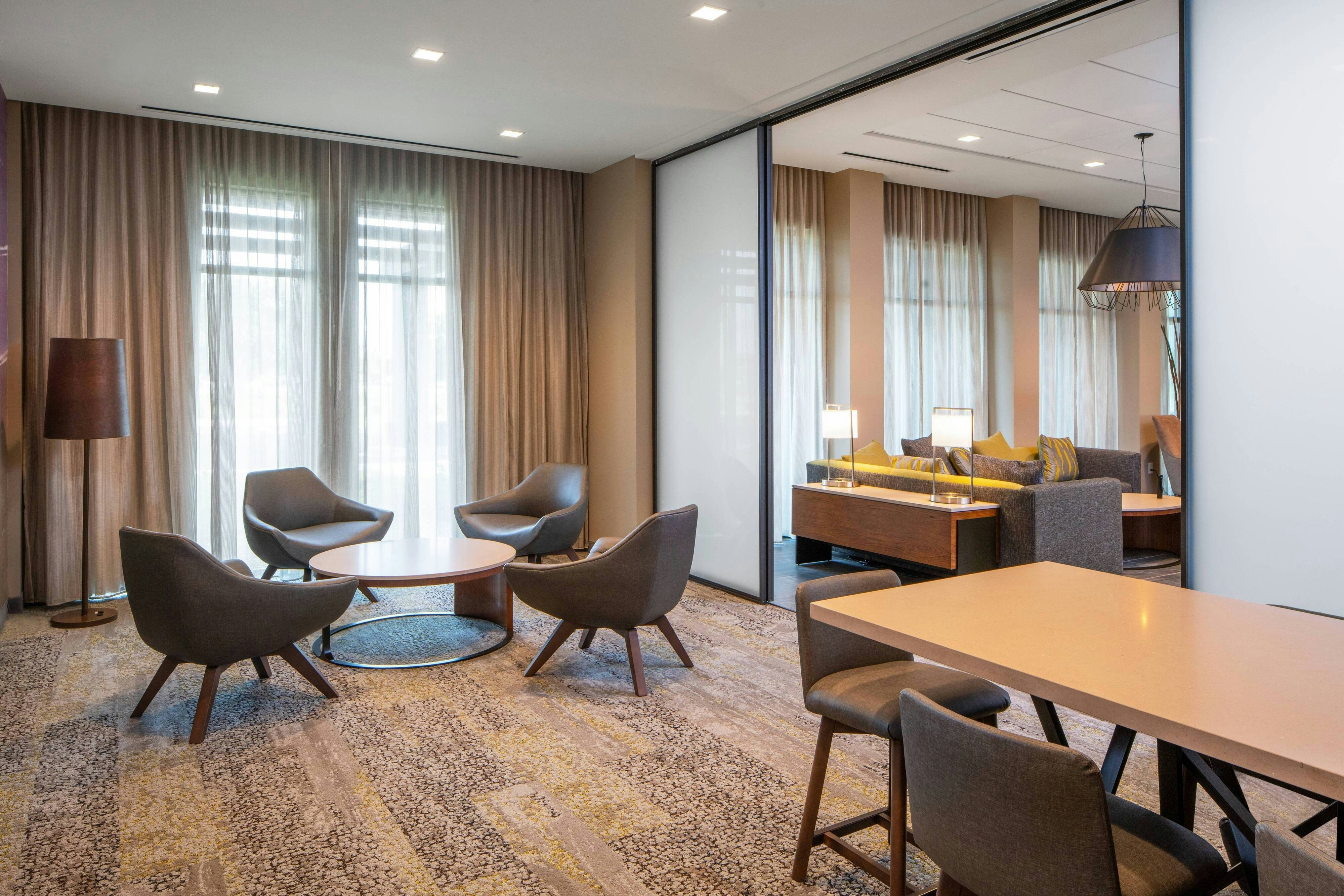 Courtyard By Marriott Lafayette South 44/49