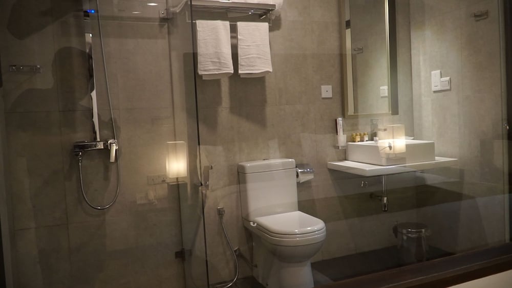 City Hotel Colombo 02 17/20