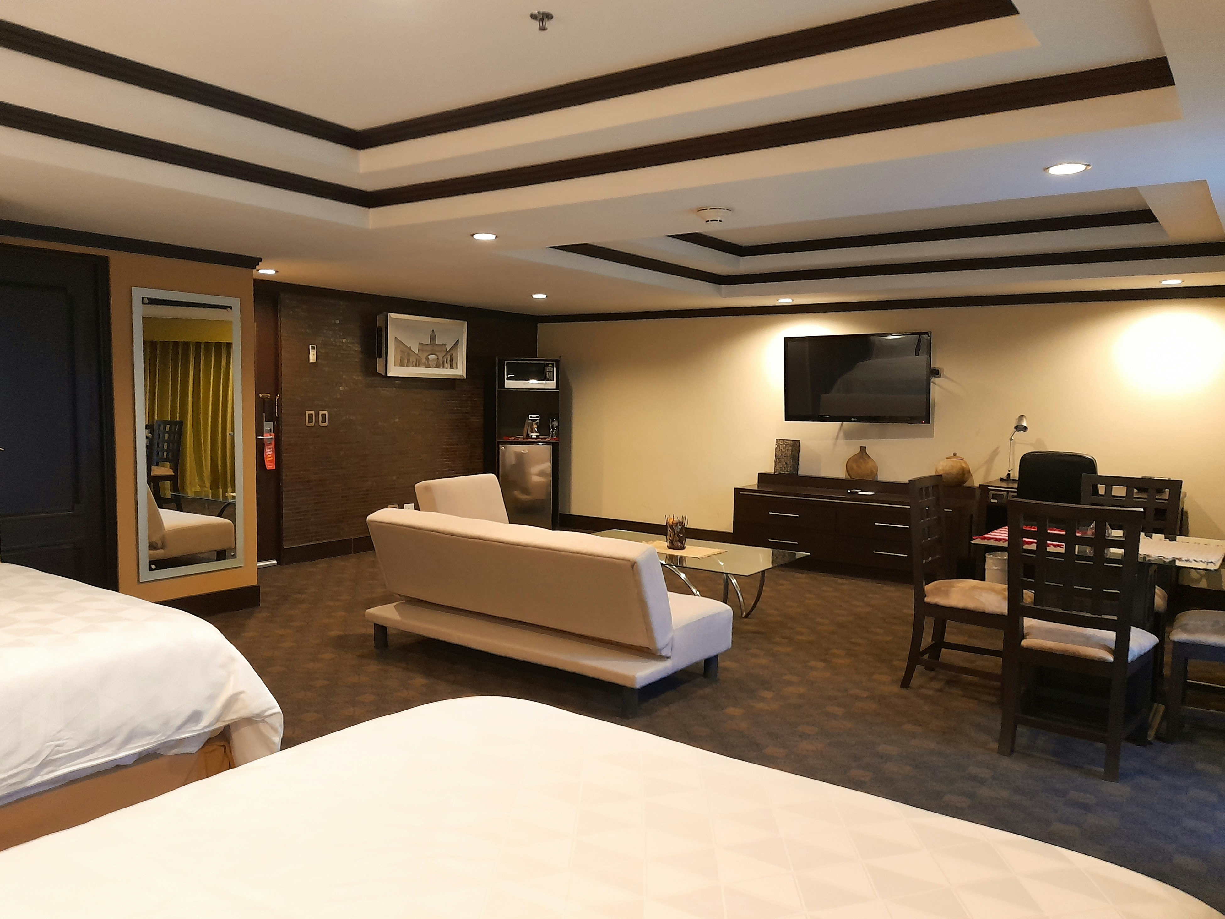HOLIDAY INN GUATEMALA 33/78