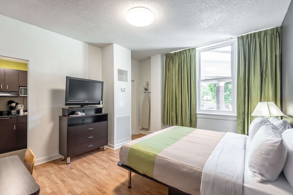 Quality Inn & Suites Kansas City Downtown 20/50