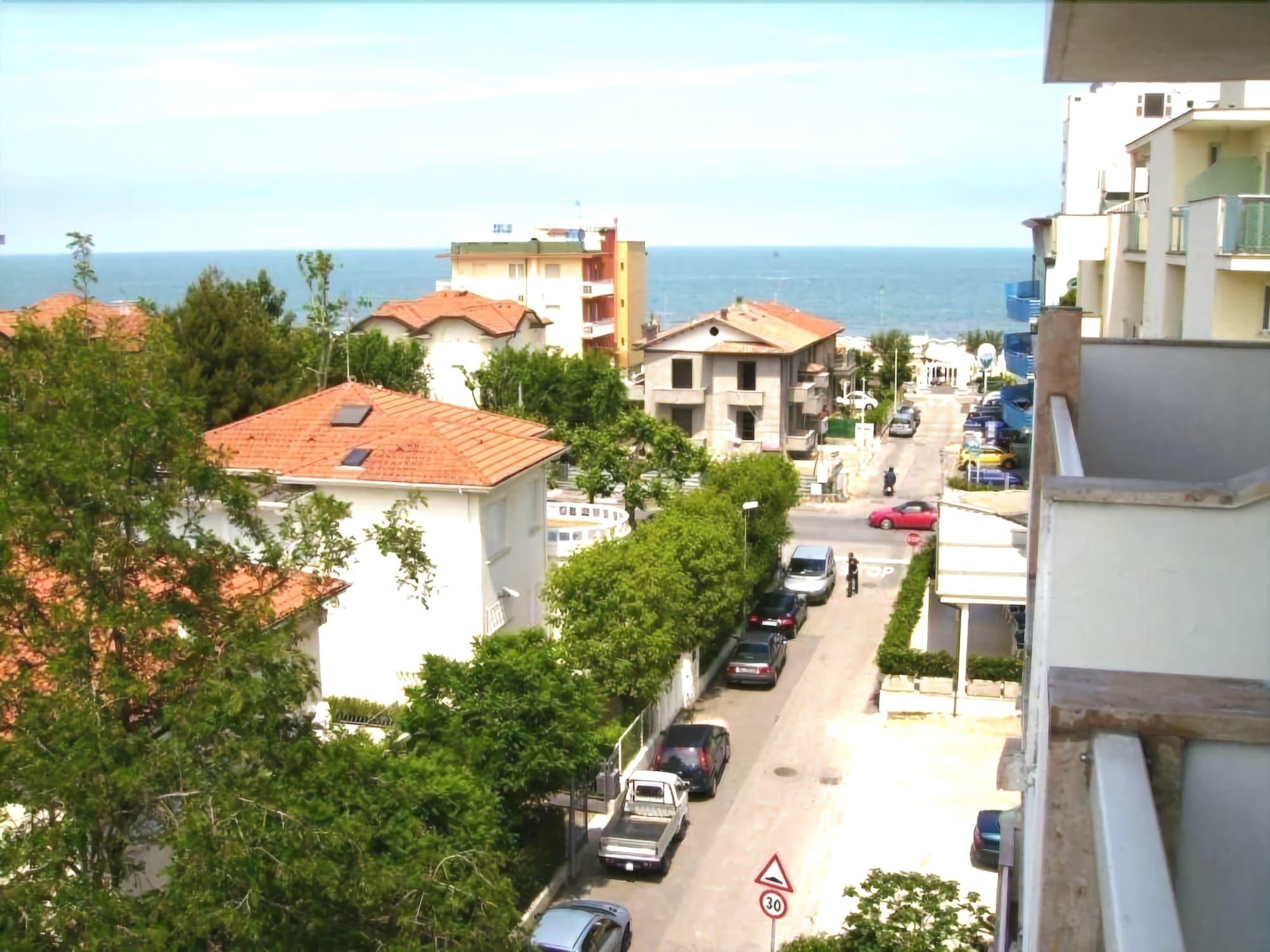 Hotel Villa Lina 50/62