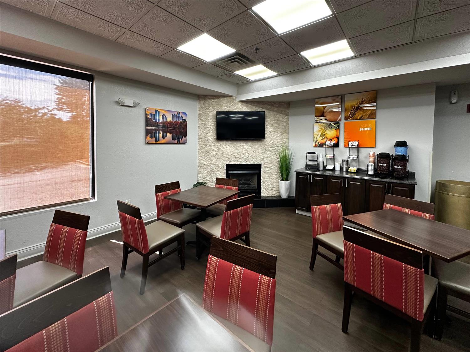 Comfort Inn & Suites Atlanta/Smyrna 24/35