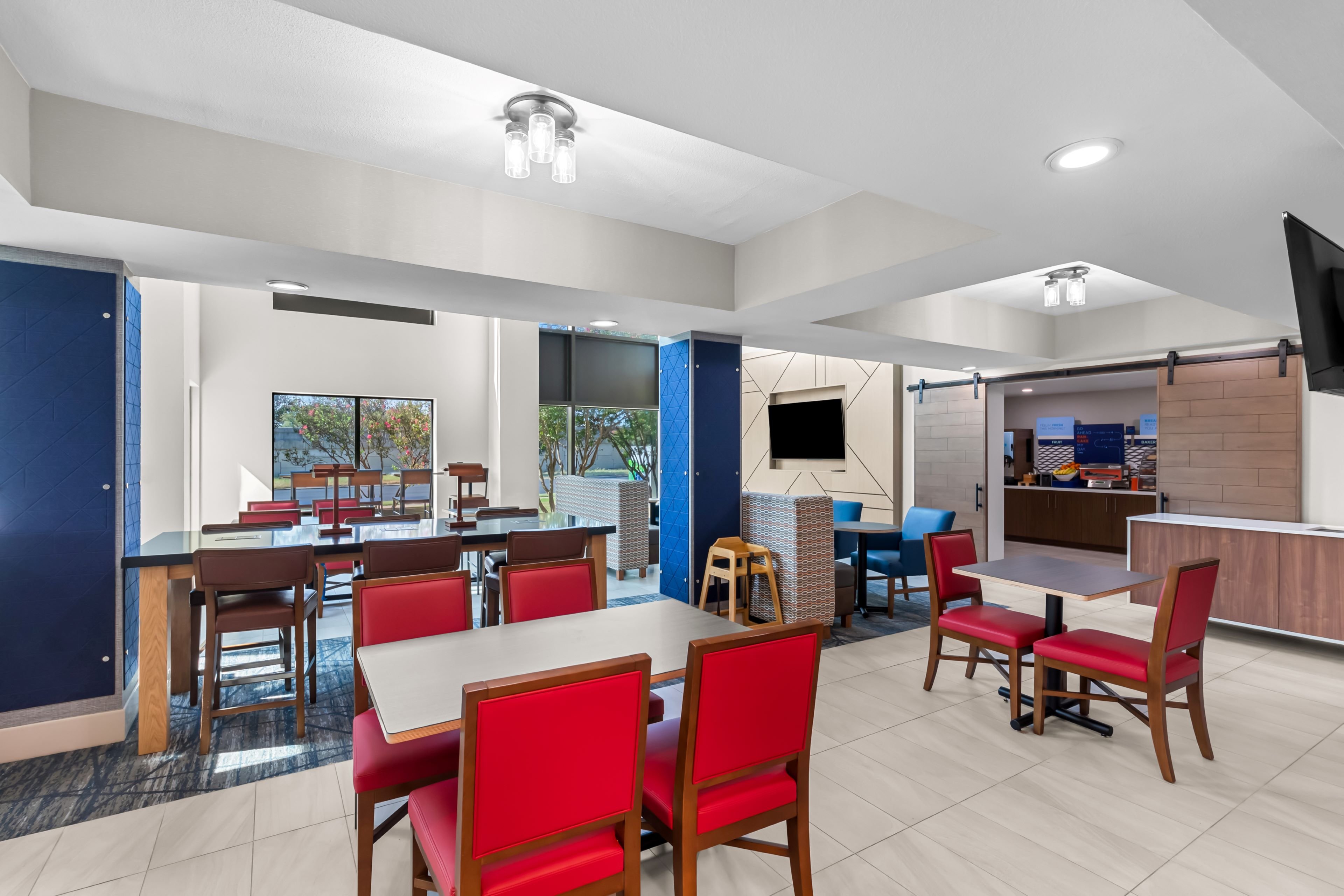 Holiday Inn Express & Suites Austin SW - Sunset Valley, an IHG Hotel 40/50
