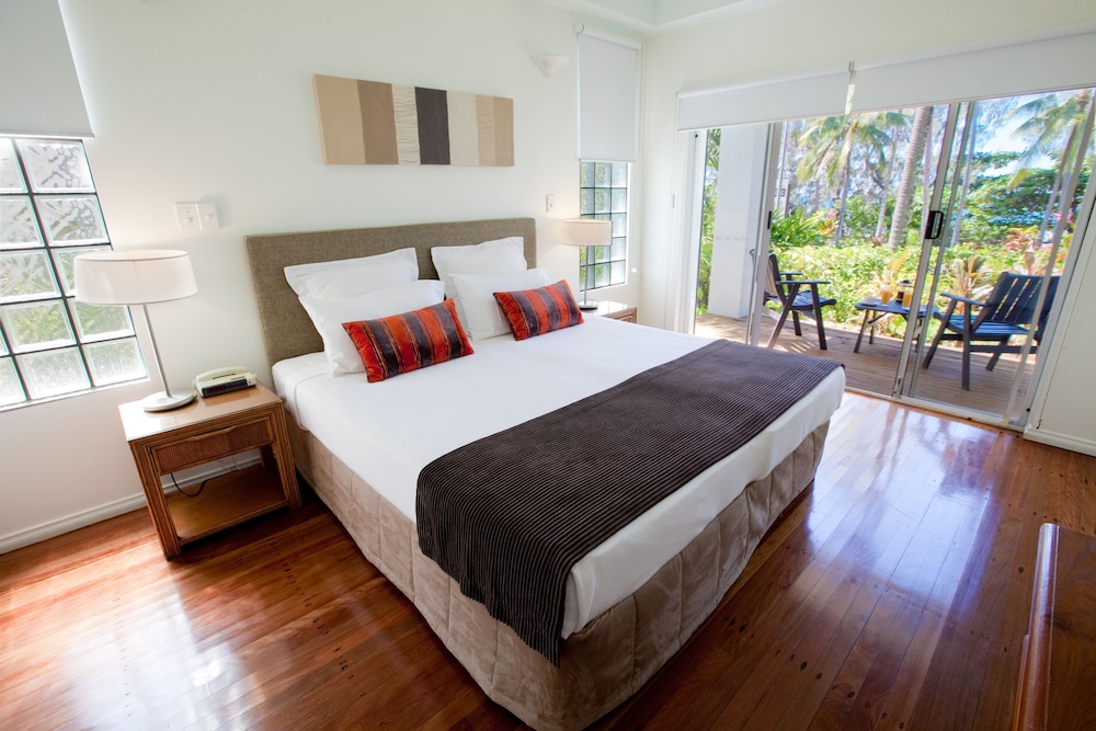 Beaches Port Douglas 21/69