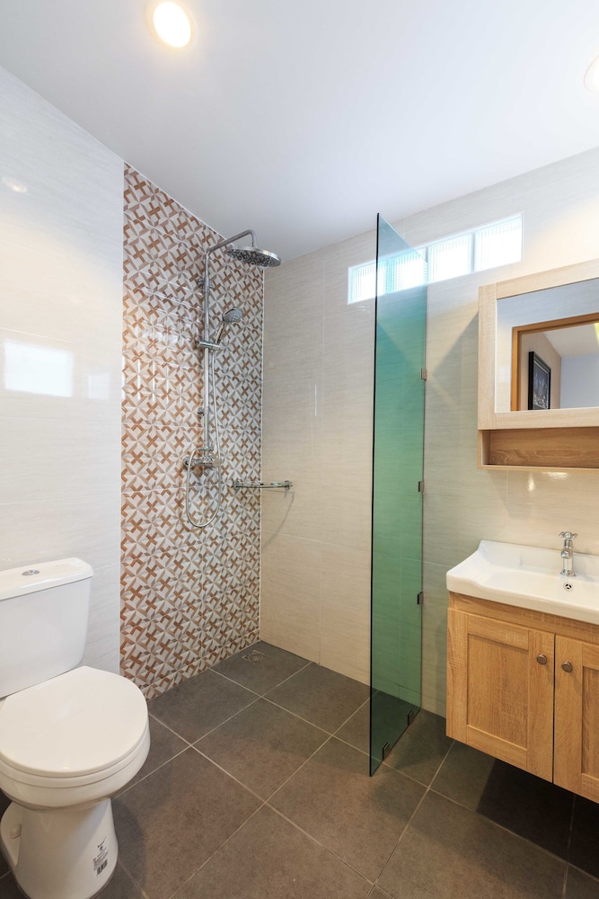 Gala Villa New Modern Luxury 5 Bed 18/22