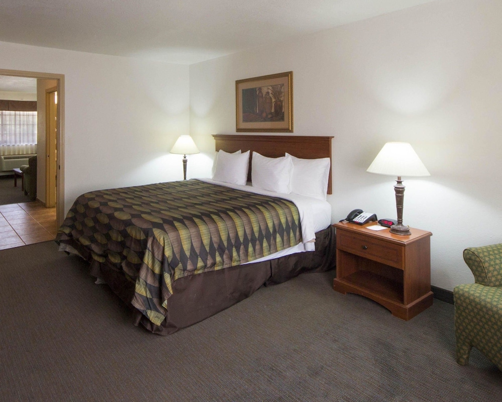 Quality Inn & Suites Rio Grande City, TX 7/39