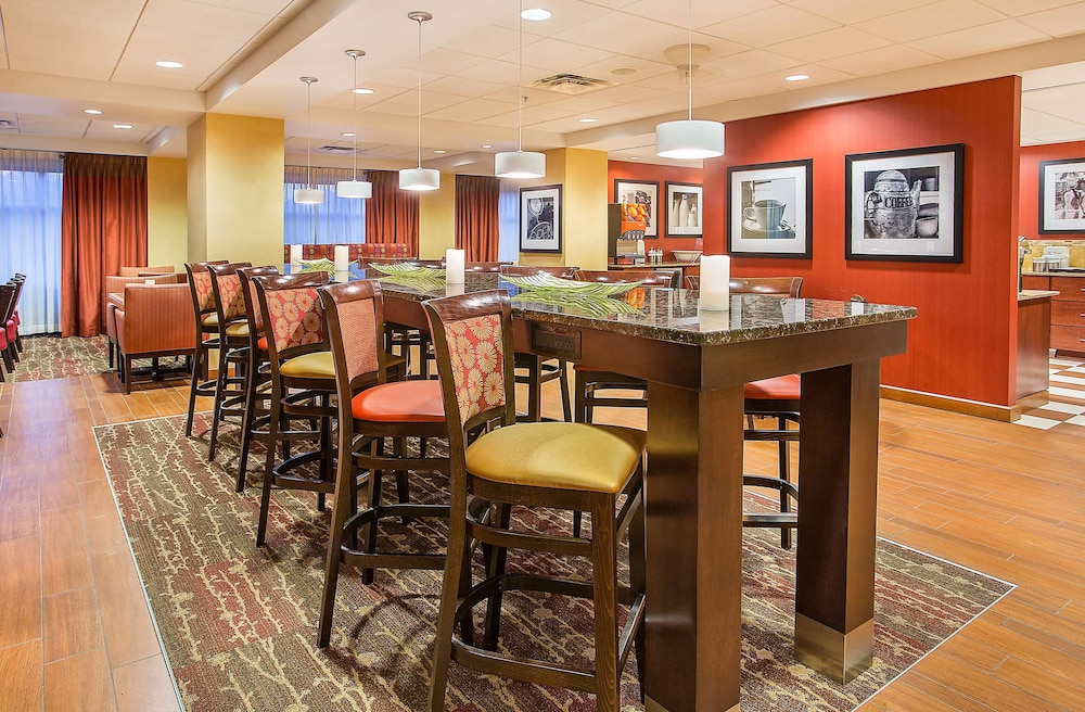 Hampton Inn Knoxville West At Cedar Bluff 36/50