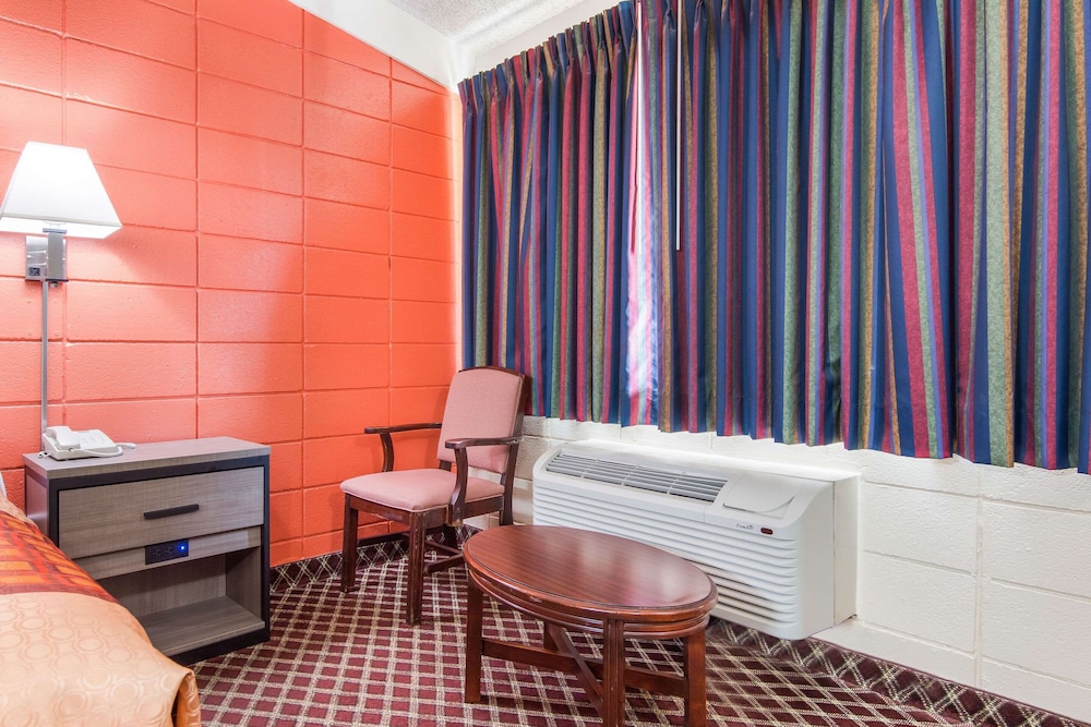 Rodeway Inn Nashville 26/36