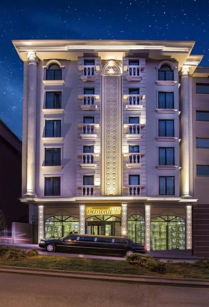 Demonti Hotel 1/69
