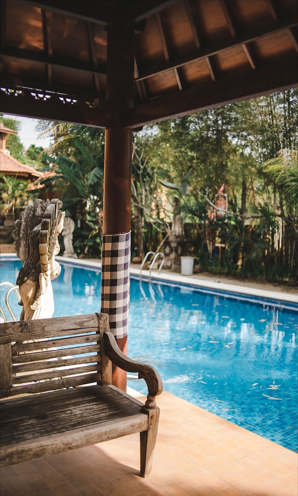 Ubud Hotel Villas Malang 70/76