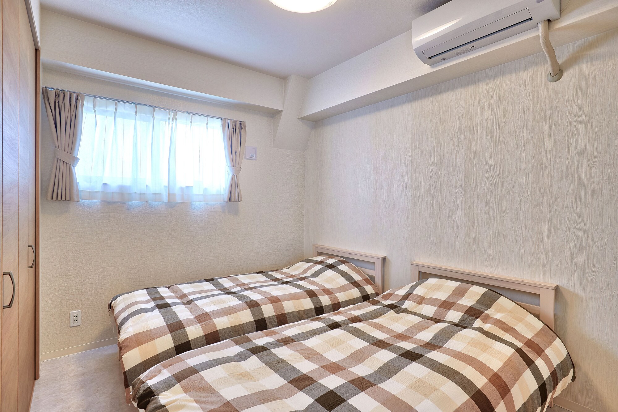 3 BEDROOMS, FAMILY