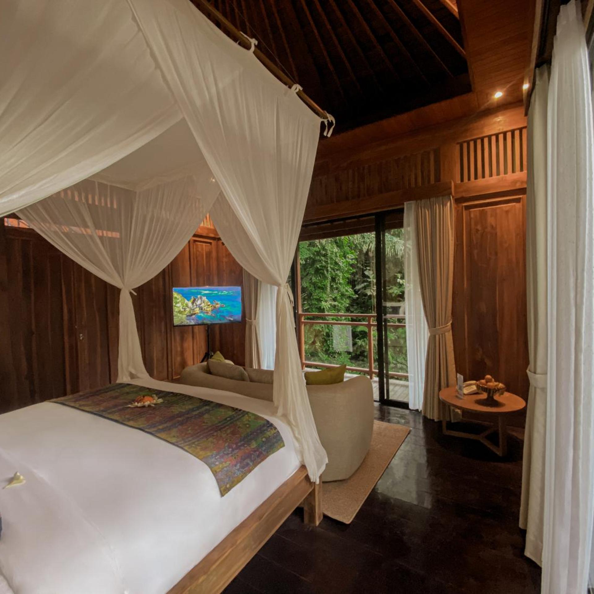 1 Bedroom, Presidential, Villa, Waterfall View, Hot Tub, The Sebali Resort 2/5