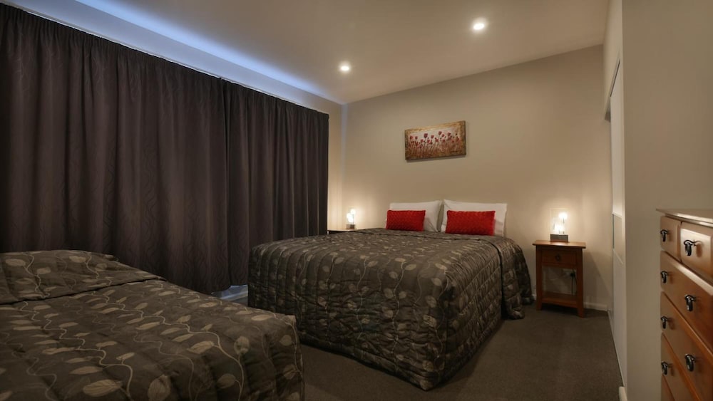 Cashel Court Motel 5/31