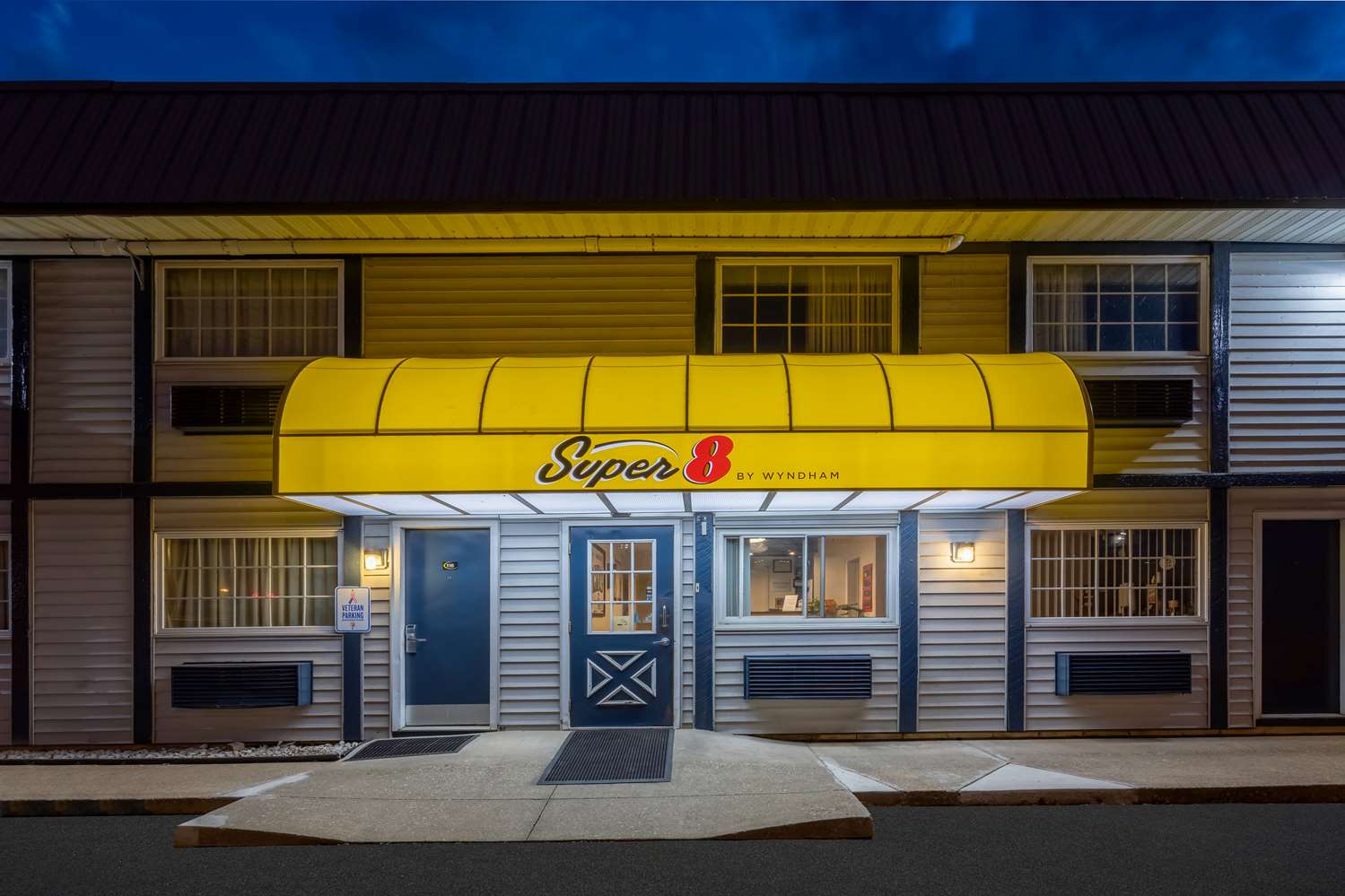 Super 8 by Wyndham Wooster 3/19